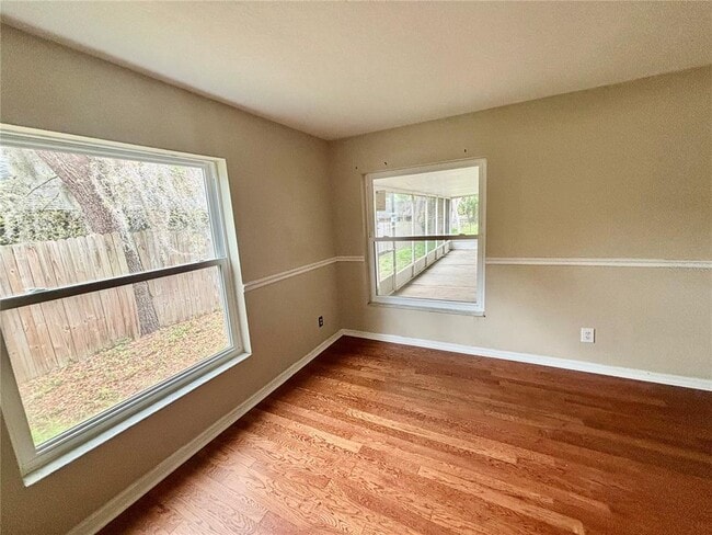 Building Photo - 201 E Baker St