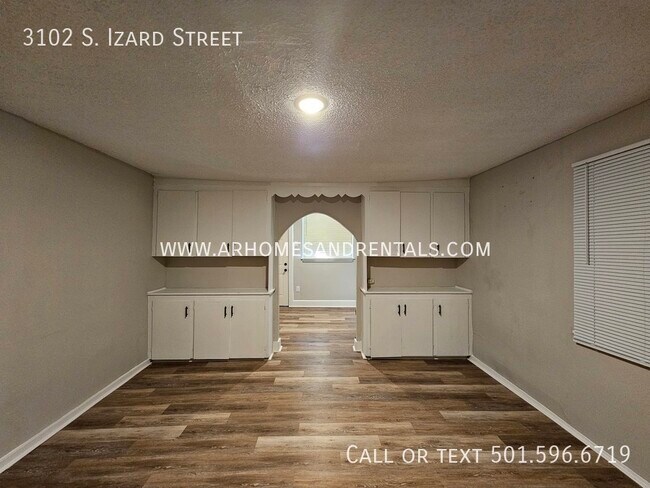 Building Photo - 3102 S Izard St