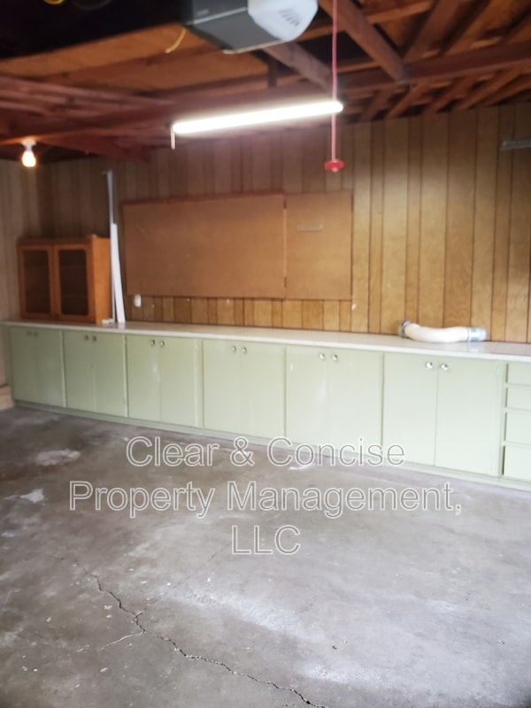 Building Photo - 265 Blackfoot Ave