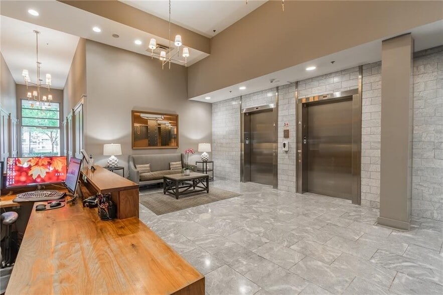 Building Photo - 1100 Howell Mill Rd NW