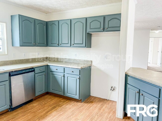Building Photo - 5961 Berkley Dr
