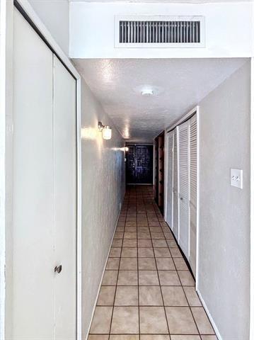 Building Photo - 10238 White Elm Rd
