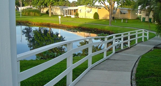 Building Photo - Haselton Village