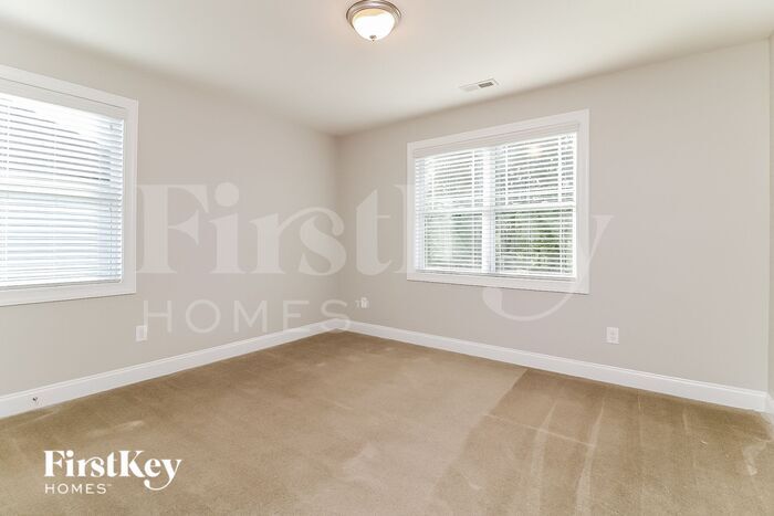 Building Photo - 157 Hawkesburg Dr