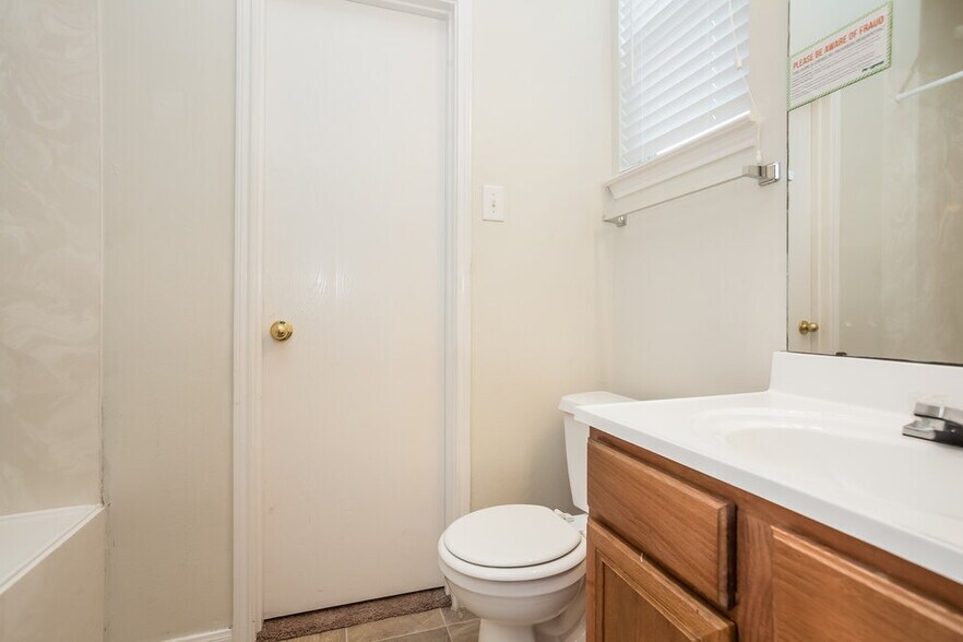 Building Photo - 4838 Montclair Hill Ln