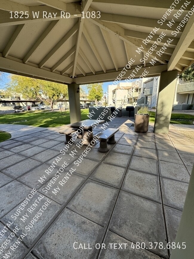 Building Photo - 1825 W Ray Rd