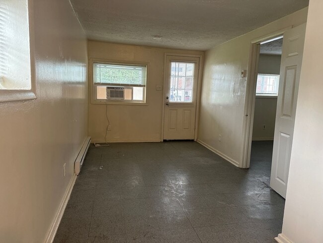 Building Photo - 434 N Kent St