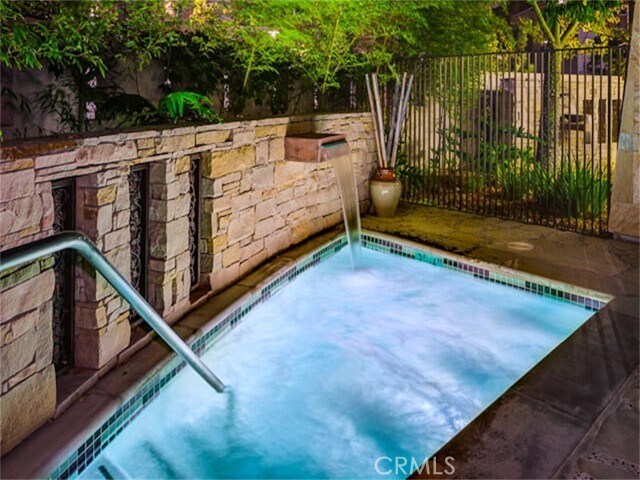 Building Photo - 3614 Rivington