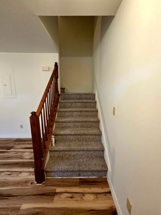 Building Photo - 10819 Washington Ct