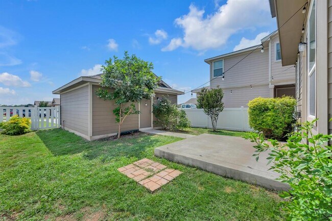 Building Photo - 309 Cane River Rd