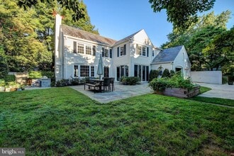 Building Photo - 4509 Tournay Rd