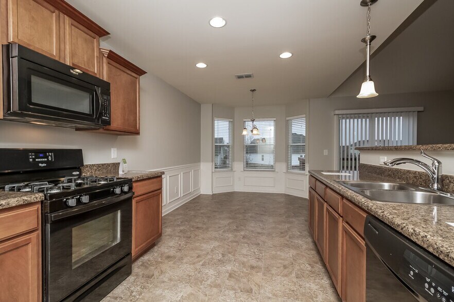 Building Photo - 7029 Nickalus Way