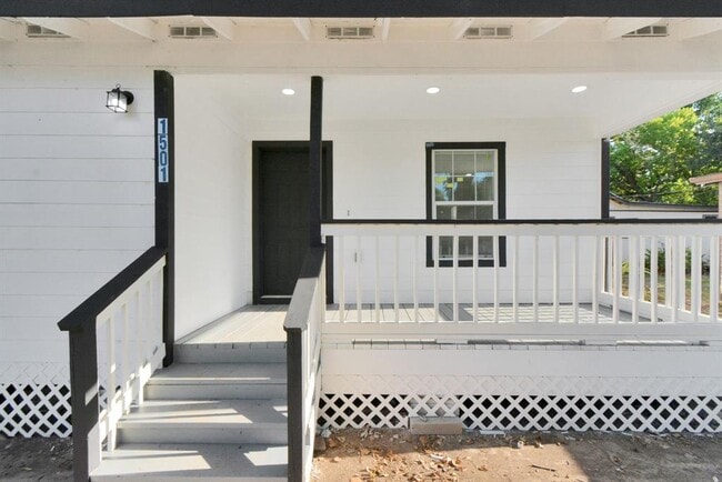Primary Photo - 1501 Maiden Ln