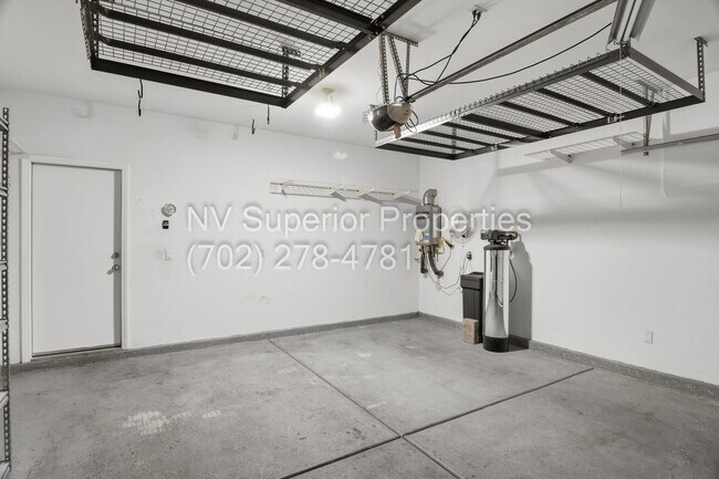Building Photo - NW!! 4 Bedrooms!!! One Bedroom Down!!  Pool!!! Tankless Hot Water Heater!! Court yard at entrance...
