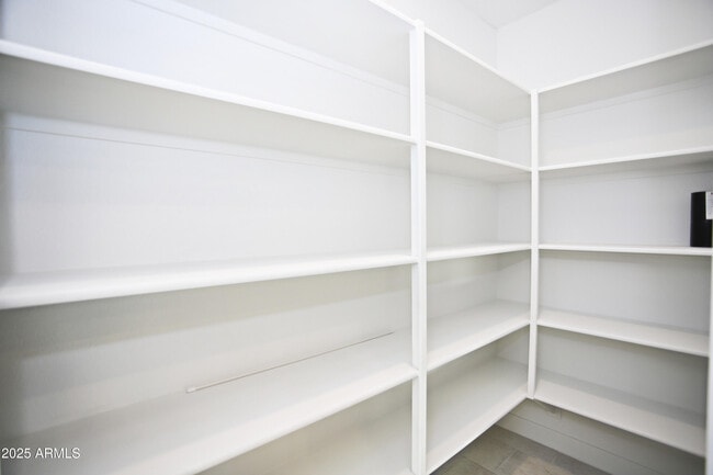 Building Photo - 773 W Lark Dr