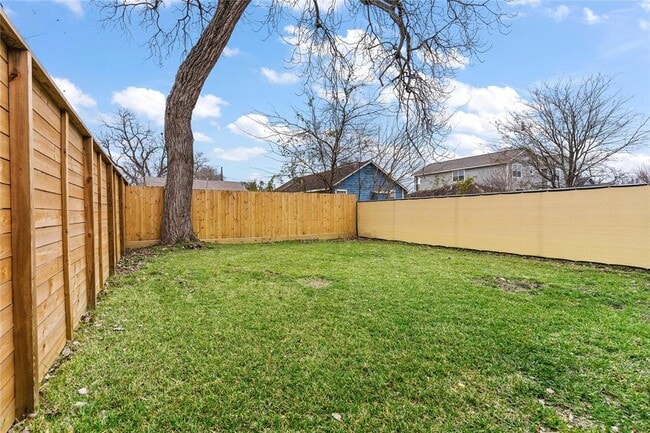 Building Photo - 3318 Europa St
