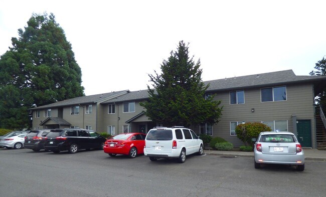 Building Photo - Rent Special: 1/2 Off First Full Months Rent!! Ground Level Unit