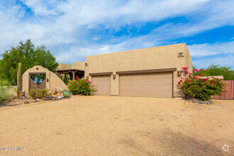 Building Photo - 41432 N Ironwood Bluff
