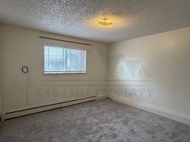 Building Photo - 706 Downey St