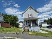 Building Photo - 530 Cayuga St