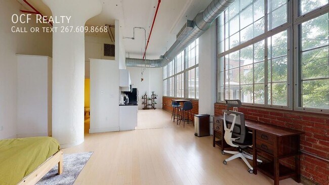 Building Photo - 720 N 5th St