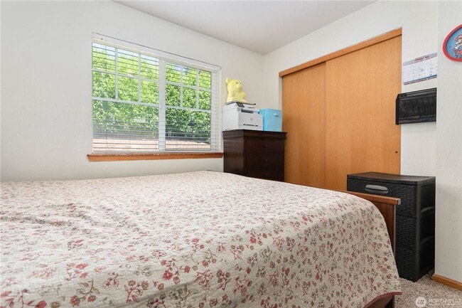 Building Photo - Beautiful Three Bedroom House in Lynden Fo...