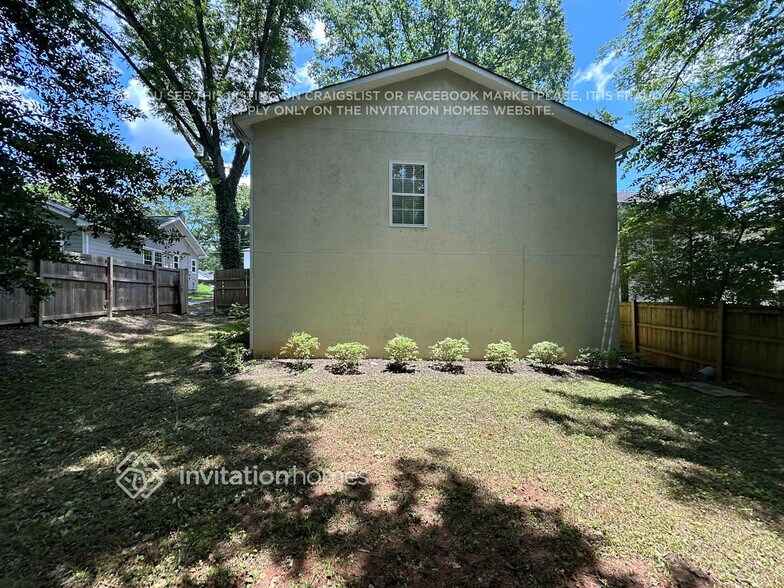 Building Photo - 1221 Epworth St SW
