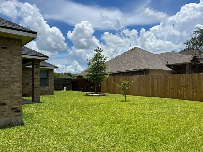 Building Photo - 12610 Bethany Bay Dr