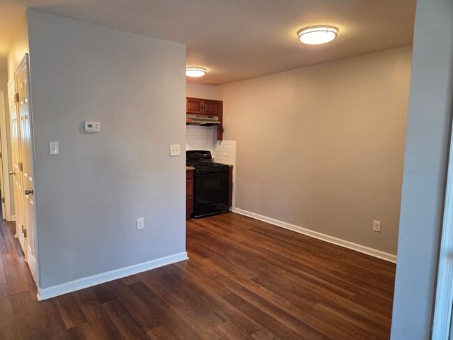 Building Photo - 561 Homestead Rd