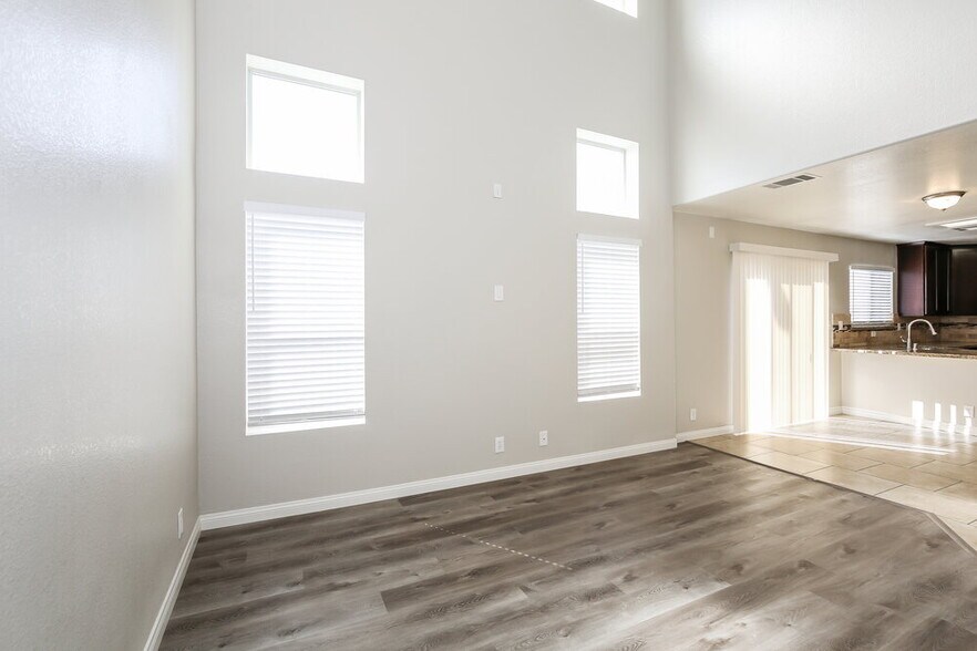 Building Photo - 7909 Rustic Canyon Ct