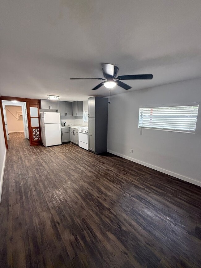 Building Photo - Midtown Apartment- in Historic House