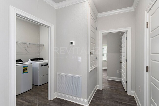 Building Photo - 14531 Dayton Cir