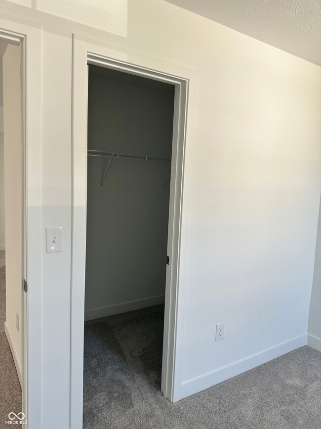 Building Photo - 8560 Tripp Rd