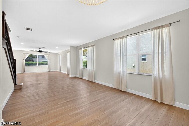 Building Photo - 9734 Silvercreek Ct