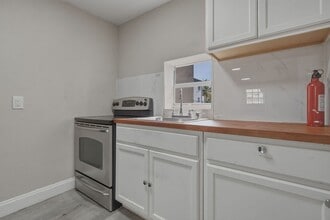 Building Photo - 2911 NW 132nd Terrace