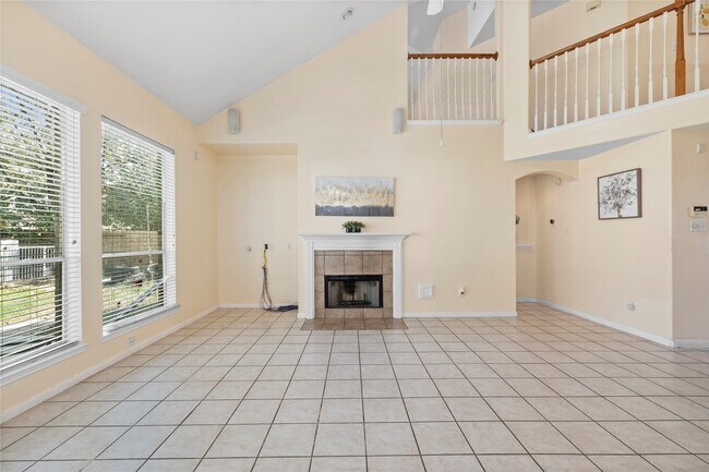 Building Photo - 11130 Camino Oaks Dr