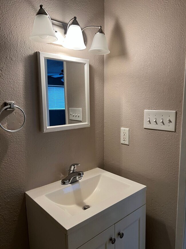 Building Photo - Coming Soon, Beautiful Rancho Cordova Cond...