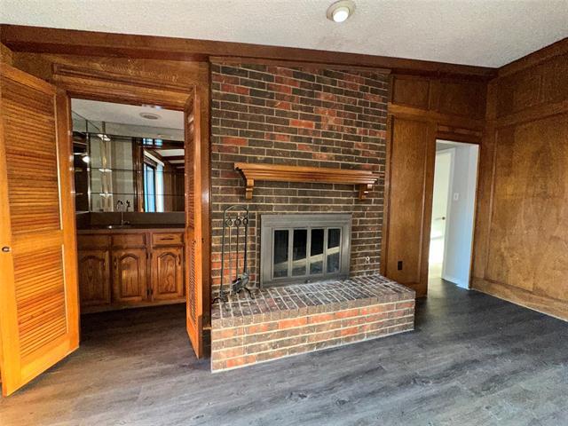 Building Photo - 305 Marriott Ln