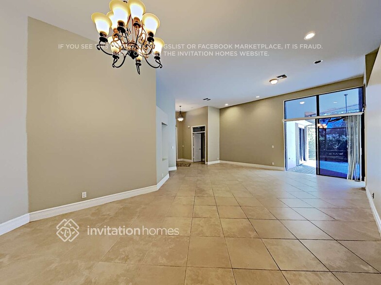 Building Photo - 1076 Deerwood Ln