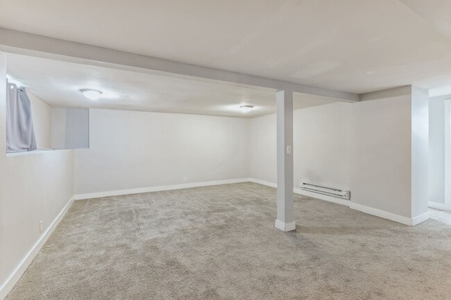 Building Photo - 10827 10th Ave SW