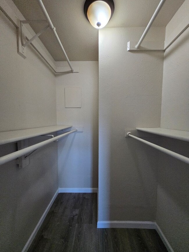 Building Photo - Cozy 2 Bedroom 2 Bath