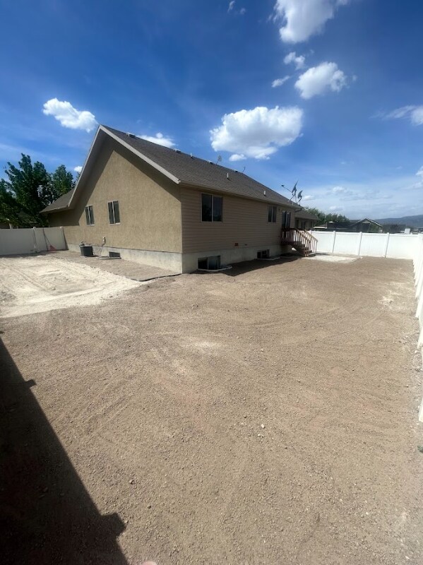 Building Photo - 2103 Partridge Ln