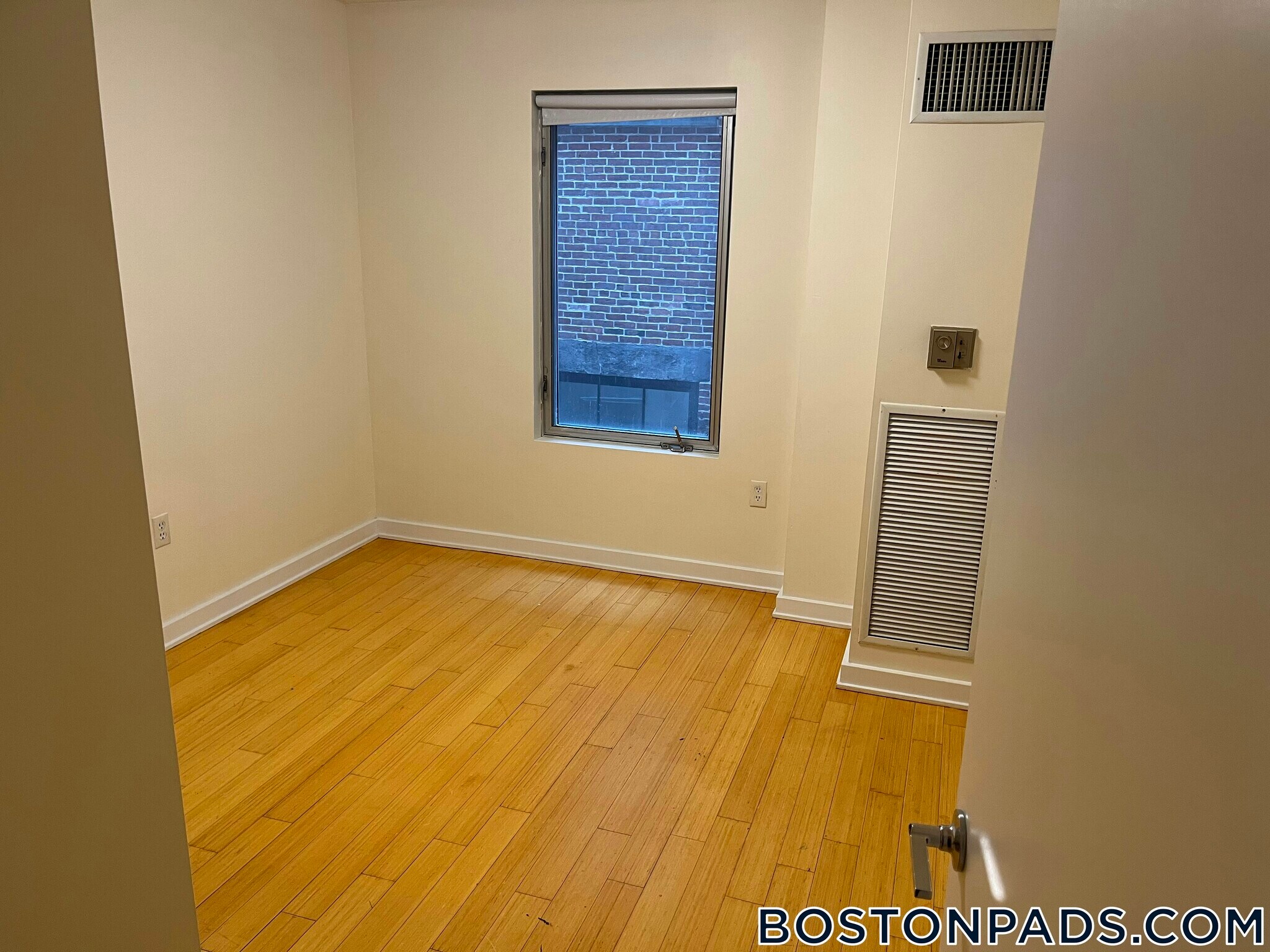 Building Photo - 40 Boylston St