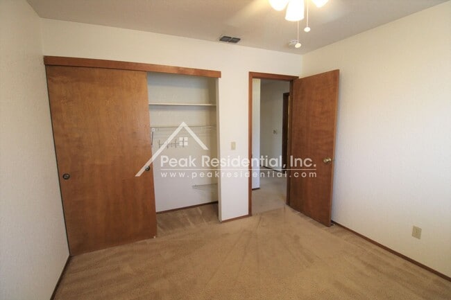 Building Photo - Wonderful Orangevale 4bd/2ba Home with 2 C...