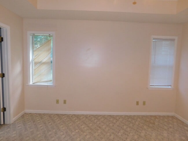 Building Photo - 3 Bedroom Home in Pebble Creek Subdivision