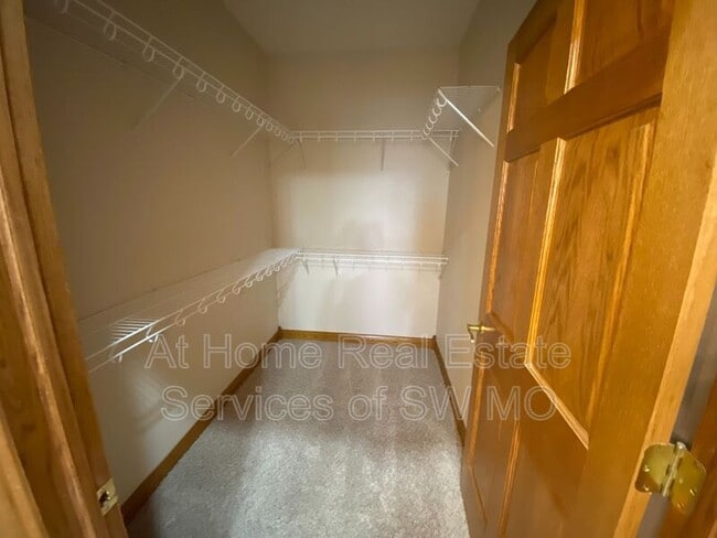 Building Photo - 5601 N 17th St