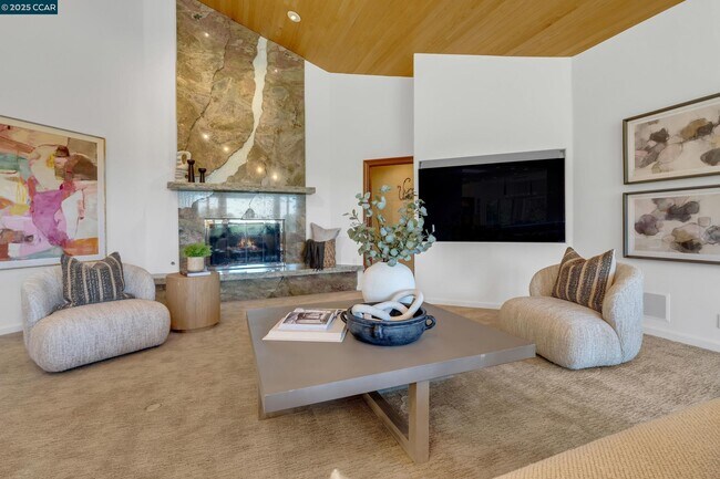 Building Photo - 1121 Eagle Nest Ct