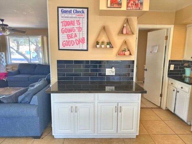 Building Photo - Available June, 2026  ASU   REMODELED -  5BR/2BA HOUSE SWIMMING POOL, BUILT IN FIRE-PIT,  BEAUTIF...