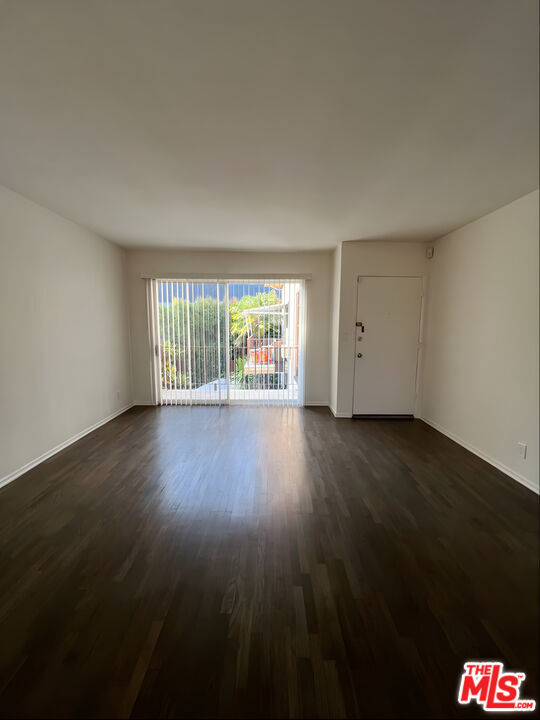 Building Photo - 1433 Hayworth Ave