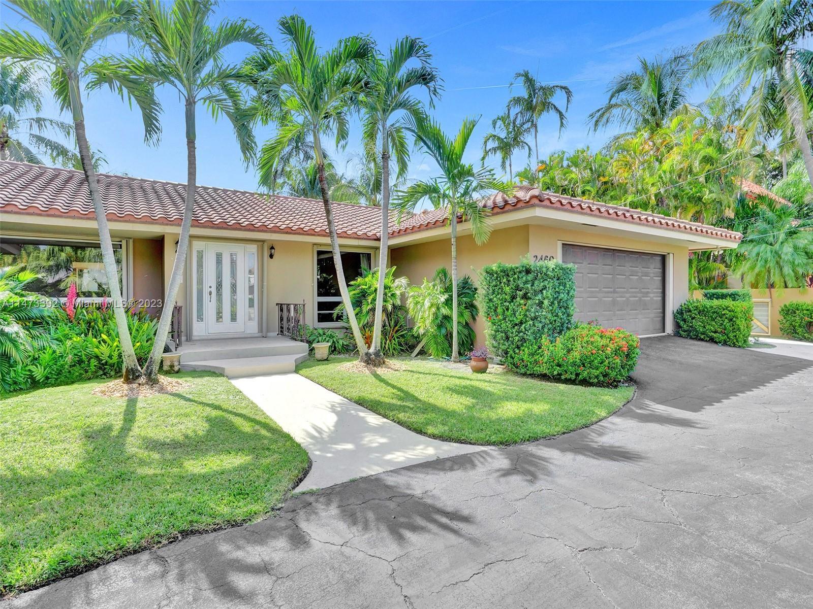 Building Photo - 2460 Del Lago Dr